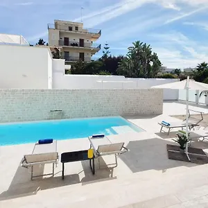 Mediterranea - Seaview, Pool & Garden , Bari Italie