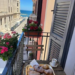 Mariamora , Bari Italie
